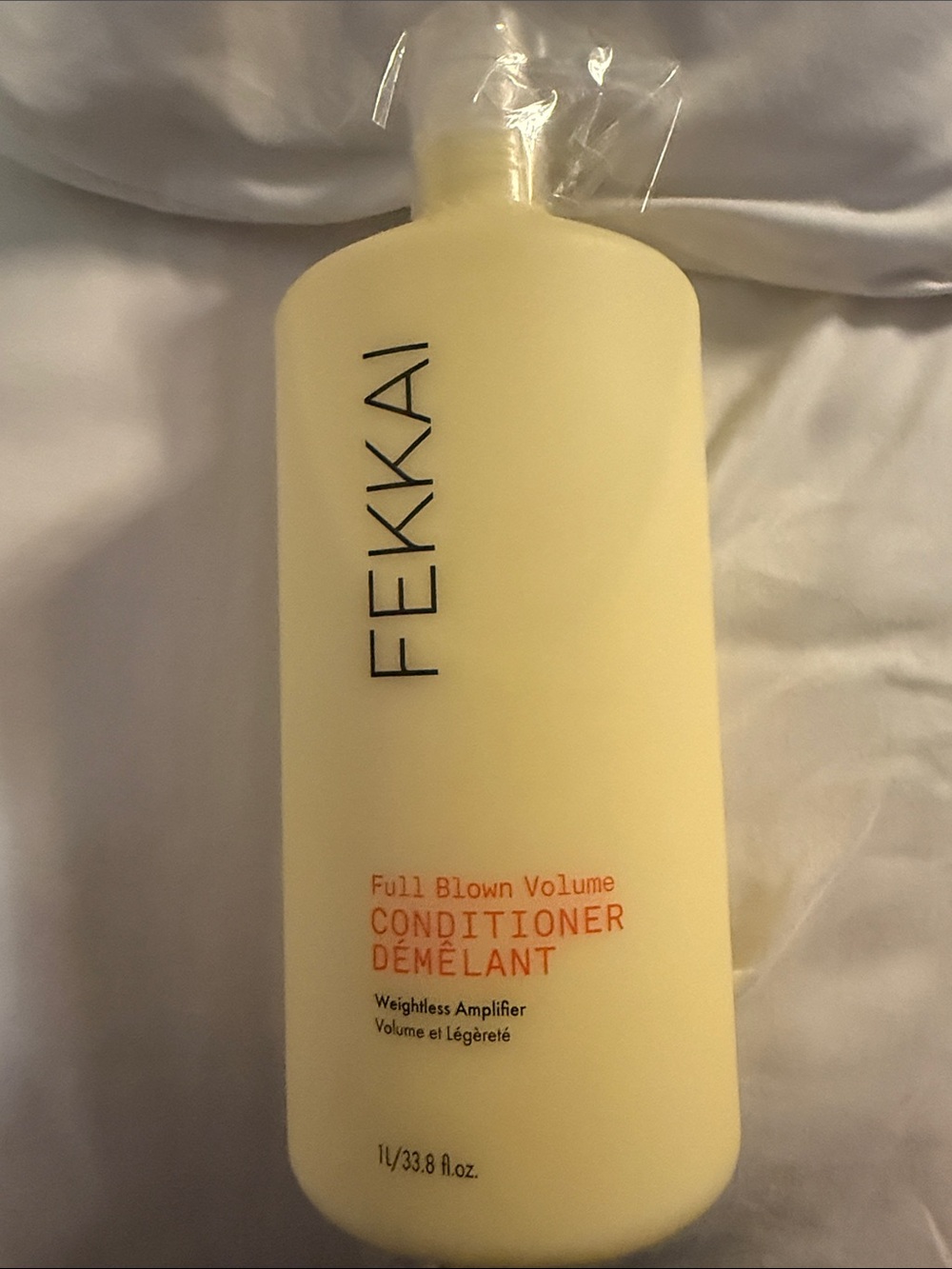 Fekkai Full Blown Volume Shampoo- hydrate, twice the volume up to 8hrs, vegan